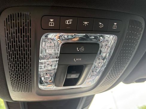 Used 2022 Mercedes-Benz GLS 450 4MATIC image 29