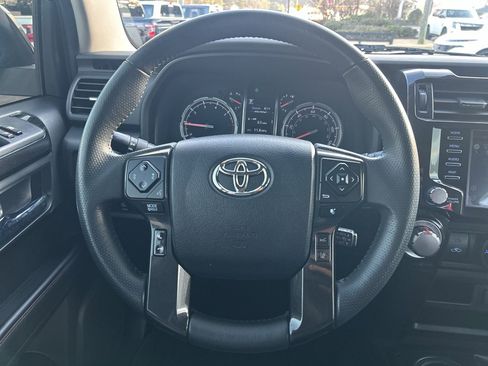 Used 2021 Toyota 4Runner Venture w/ Moonroof Package image 16