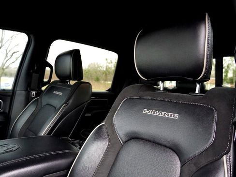 Used 2022 RAM 1500 Laramie w/ Sport Appearance Package image 13