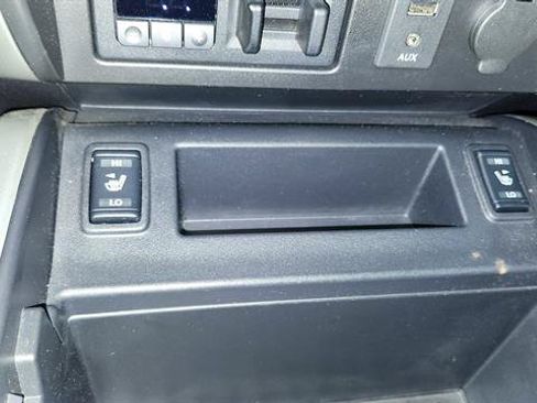 Used 2017 Nissan Titan SV RWD image 18