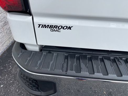 Used 2024 GMC Sierra 1500 SLT image 15