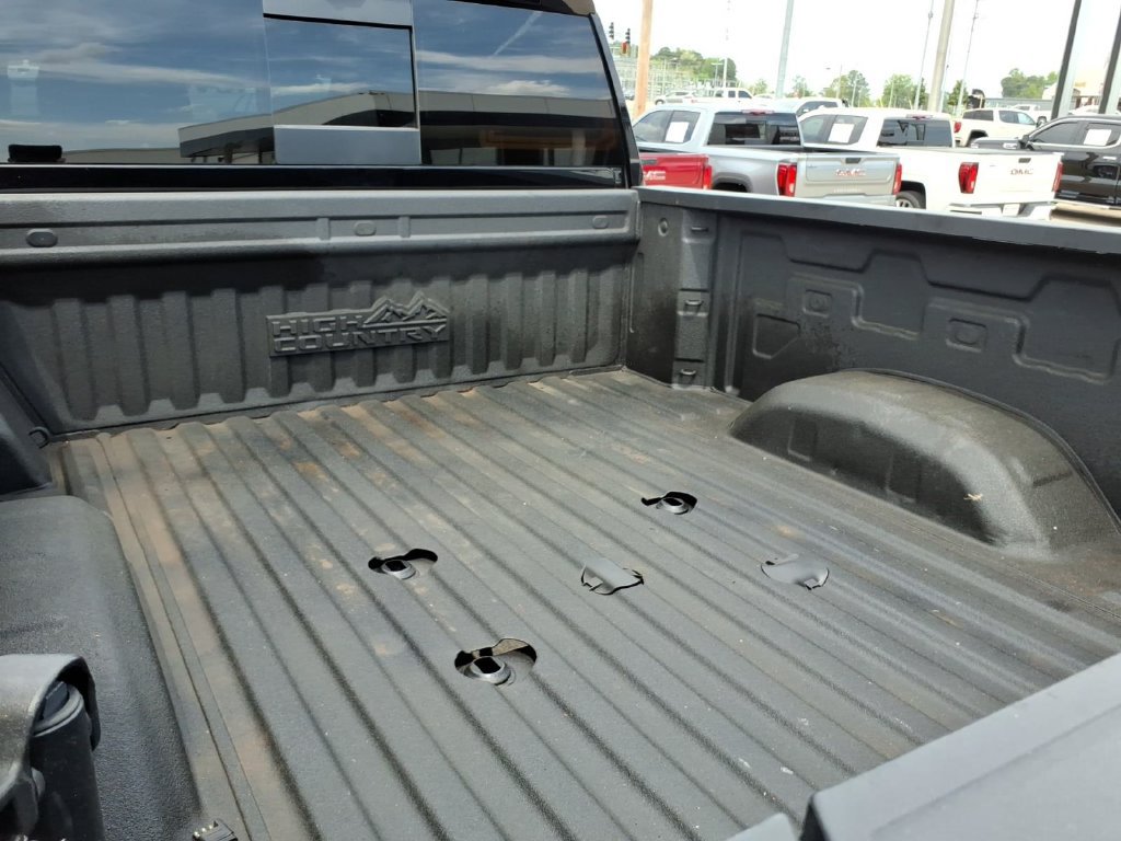 Used 2024 Chevrolet Silverado 3500 High Country w/ High Country Premium Package AWD/4WD image 15