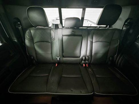 New 2026 RAM 3500 Limited w/ Towing Technology Group image 10