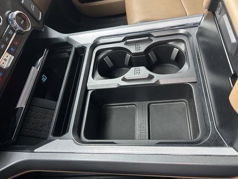 Used 2023 Ford F250 Lariat w/ Chrome Package image 44