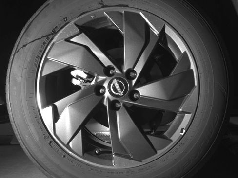 Used 2025 Nissan Rogue SV FWD image 18