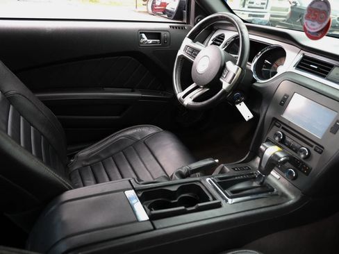 Used 2012 Ford Mustang GT Premium w/ Security Pkg RWD image 9