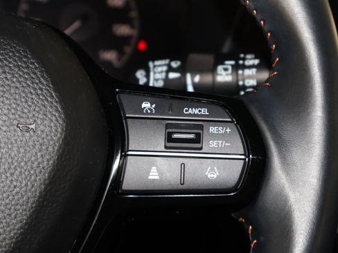 Used 2025 Honda HR-V Sport image 21