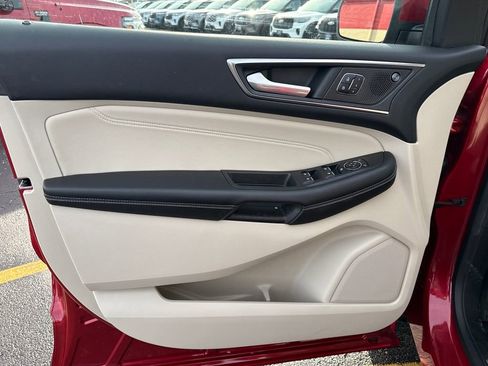 Certified 2022 Ford Edge Titanium image 15