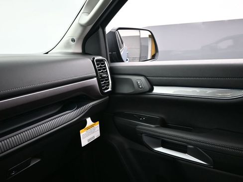 New 2025 Ford Ranger Lariat w/ FX4 Off-Road Package image 25