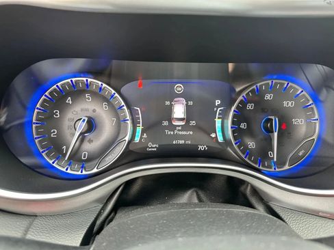 Used 2018 Chrysler Pacifica Touring-L Plus w/ S Appearance Package FWD image 24