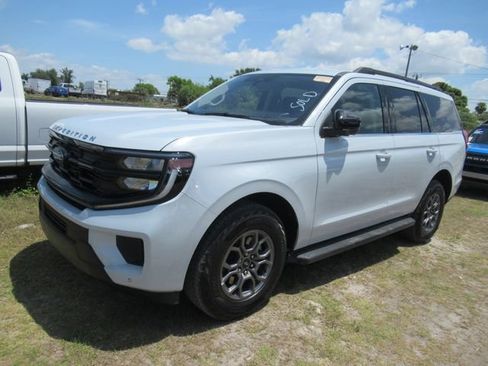 Used 2025 Ford Expedition Active RWD image 1