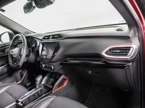 Used 2023 Chevrolet TrailBlazer RS w/ Sun and Liftgate Package image 18