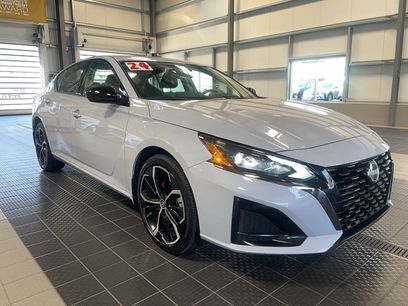 Used 2024 Nissan Altima 2.5 SR