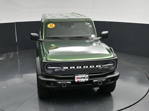Used 2025 Ford Bronco Badlands AWD/4WD image 50