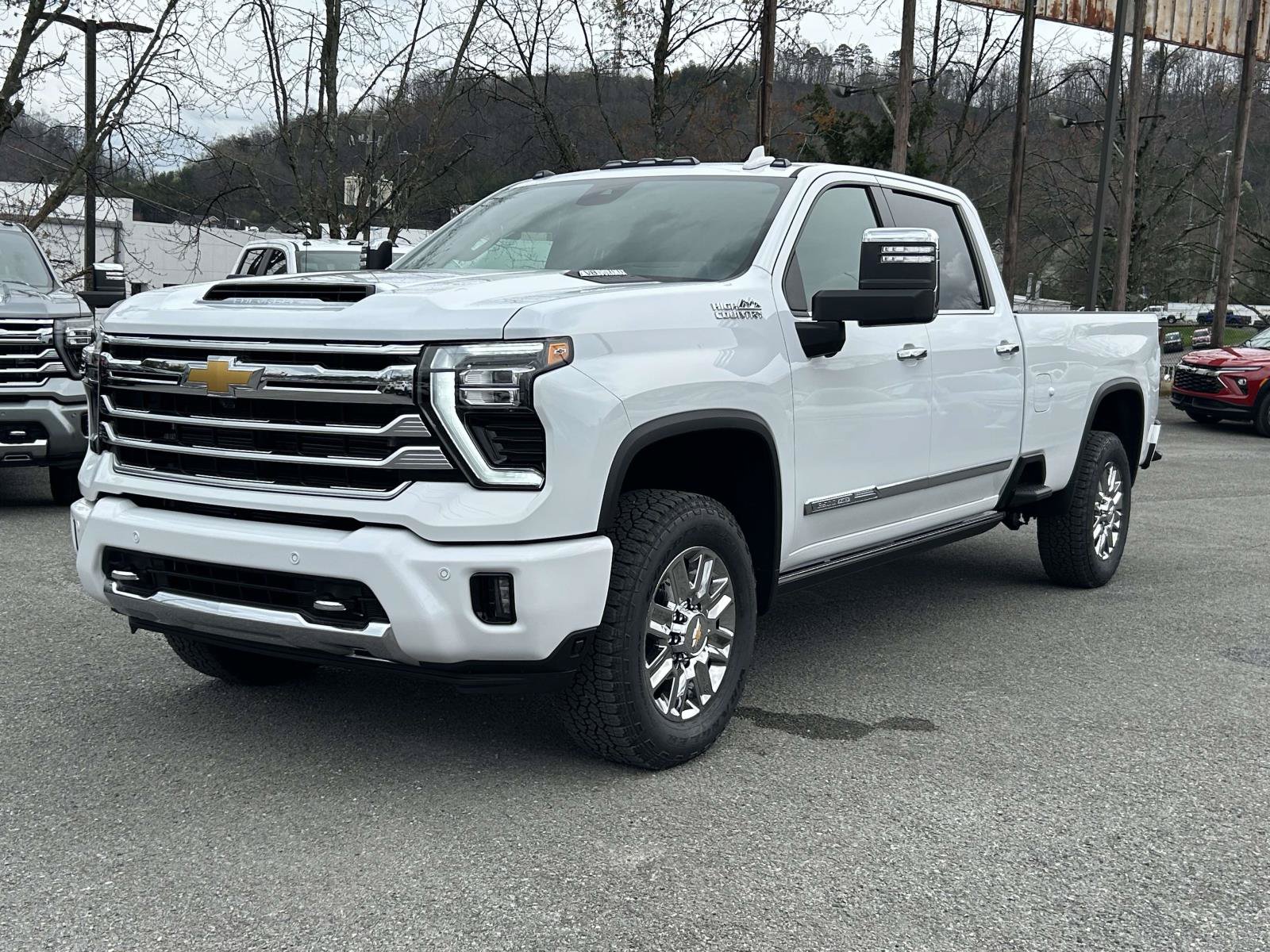 New 2026 Chevrolet Silverado 2500 High Country w/ High Country Premium Package AWD/4WD image 7