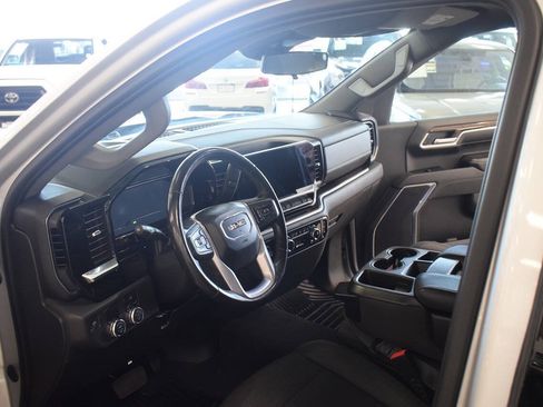 Used 2022 GMC Sierra 1500 Elevation RWD image 24