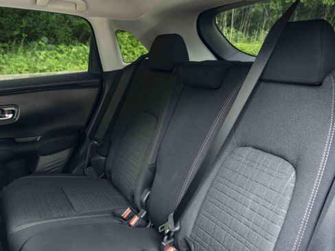 Used 2026 Honda HR-V LX image 18
