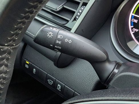 Used 2022 Toyota Camry SE w/ Audio Upgrade Package image 25