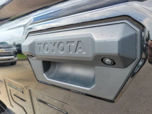 Used 2025 Toyota Tacoma TRD Pro AWD/4WD image 8