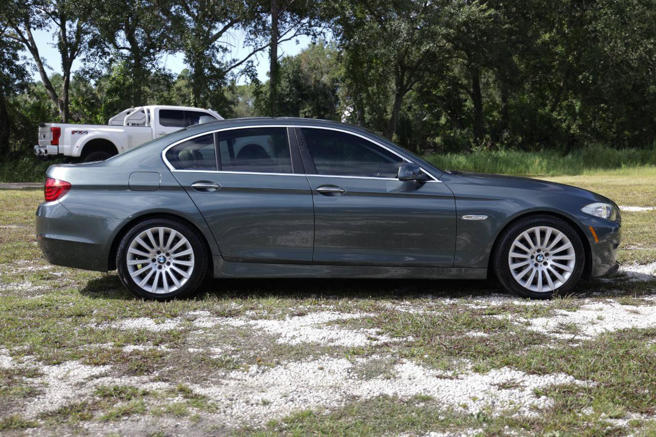 Used 2011 BMW 528i Sedan RWD image 13