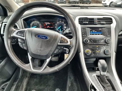 Used 2016 Ford Fusion SE w/ Equipment Group 201A FWD image 12