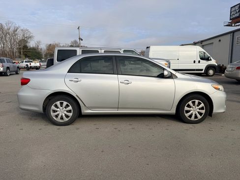 Used 2011 Toyota Corolla S image 4