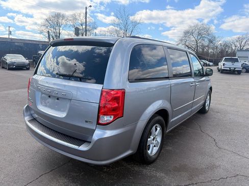 Used 2013 Dodge Grand Caravan SXT image 5