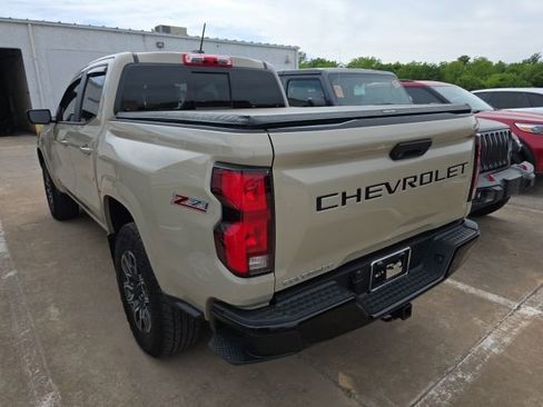 Used 2023 Chevrolet Colorado Z71 AWD/4WD image 3