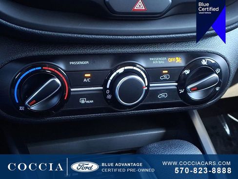 Used 2023 Kia Soul LX w/ LX Technology Package image 16