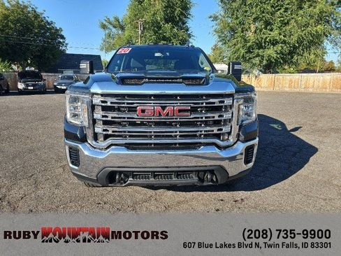 Used 2020 GMC Sierra 3500 SLE AWD/4WD image 2