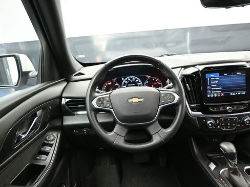 Used 2023 Chevrolet Traverse High Country image 29