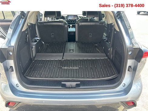 Used 2021 Toyota Highlander Limited AWD/4WD image 21