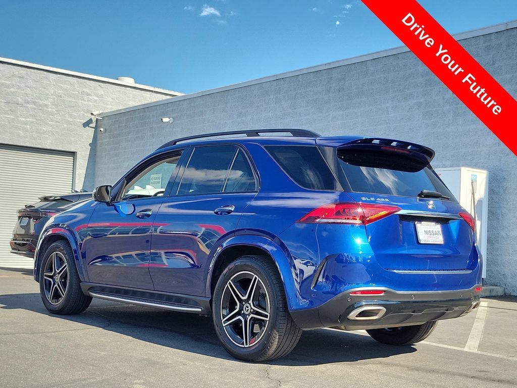 Used 2020 Mercedes-Benz GLE 450 4MATIC image 2
