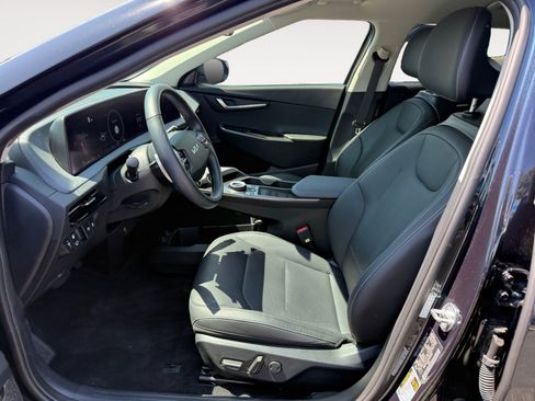 Used 2023 Kia EV6 Wind RWD image 10