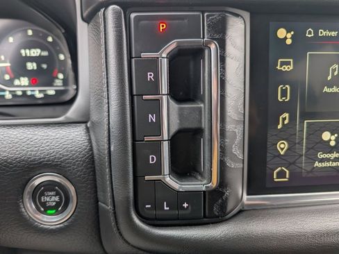 Used 2023 GMC Yukon Denali image 12