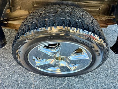 Used 2010 Chevrolet Silverado 1500 LTZ w/ Convenience Package image 9