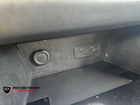 Used 2022 Nissan Pathfinder SV AWD/4WD image 28