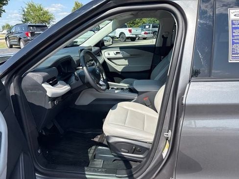Used 2025 Ford Explorer Active w/ Active Comfort Package AWD/4WD image 20