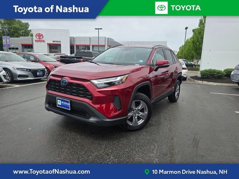 Used 2024 Toyota RAV4 XLE AWD/4WD image 1