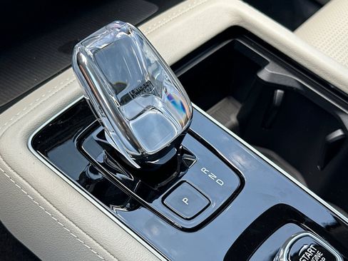 New 2026 Volvo XC90 T8 Ultra w/ Lounge Package AWD/4WD image 19