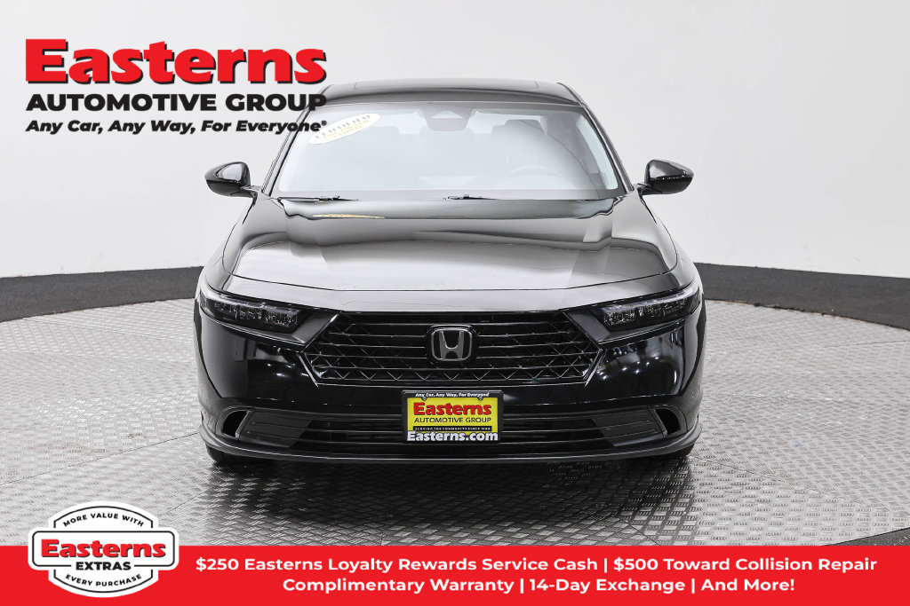 Used 2025 Honda Accord SE image 3