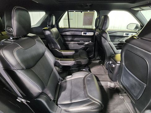 Used 2020 Ford Explorer ST w/ Premium Technology Package image 38