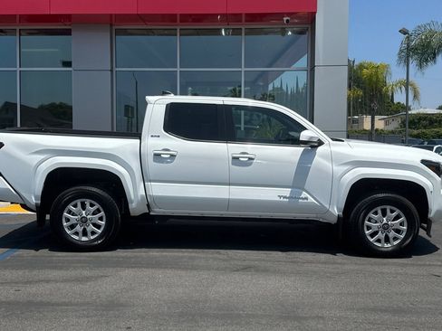 Certified 2025 Toyota Tacoma SR5 RWD image 4