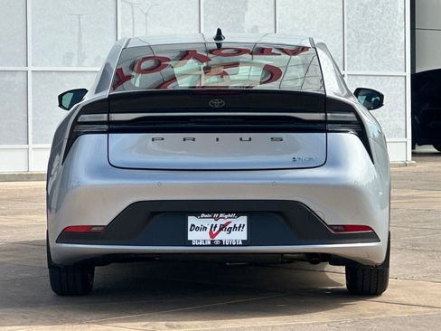 New 2027 Toyota Prius Plug-In Hybrid FWD image 5