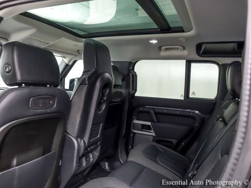 Used 2021 Land Rover Defender 110 SE image 13