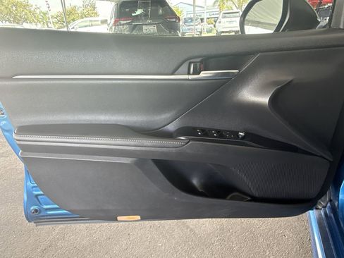 Used 2020 Toyota Camry XSE image 21