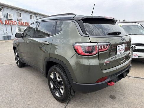 Used 2018 Jeep Compass Trailhawk w/ Leather Interior Group AWD/4WD image 4