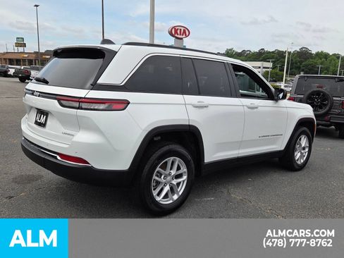 Used 2025 Jeep Grand Cherokee Laredo X w/ Luxury Tech Group I AWD/4WD image 18