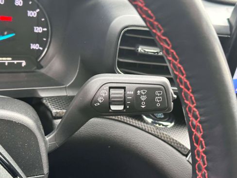 Used 2022 Ford Explorer ST-Line w/ Class IV Trailer Tow Package image 25