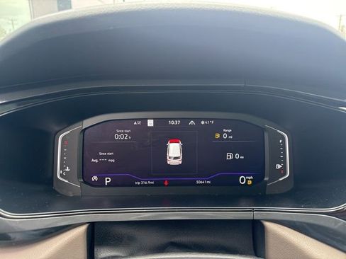 Used 2022 Volkswagen Taos SEL image 21